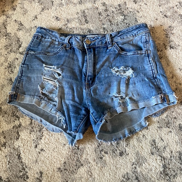 Ripped blue Jean shorts - Picture 1 of 4
